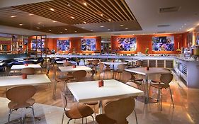 Ibis Singapore on Bencoolen (SG Clean)